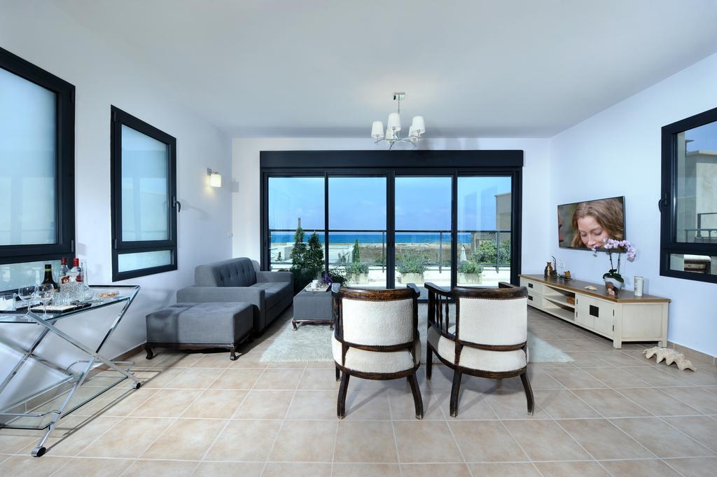 Yamim Suites On The Beach Shavei Tzion Exterior foto